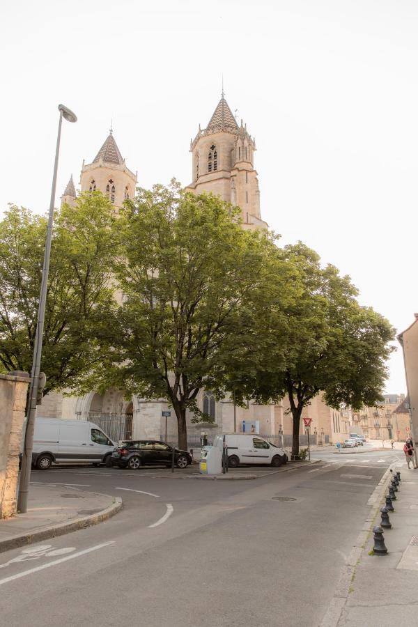 דיז'ון Suite Romanee 6 Personnes Vue Cathedrale 2 Places De Parking מראה חיצוני תמונה