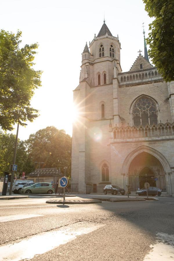 דיז'ון Suite Romanee 6 Personnes Vue Cathedrale 2 Places De Parking מראה חיצוני תמונה